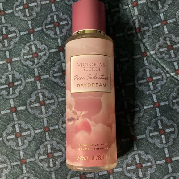 Victoria’s Secret Pure Seduction Daydream Mist Spray 250 ml/8.4 fl oz NEW - Picture 2 of 7